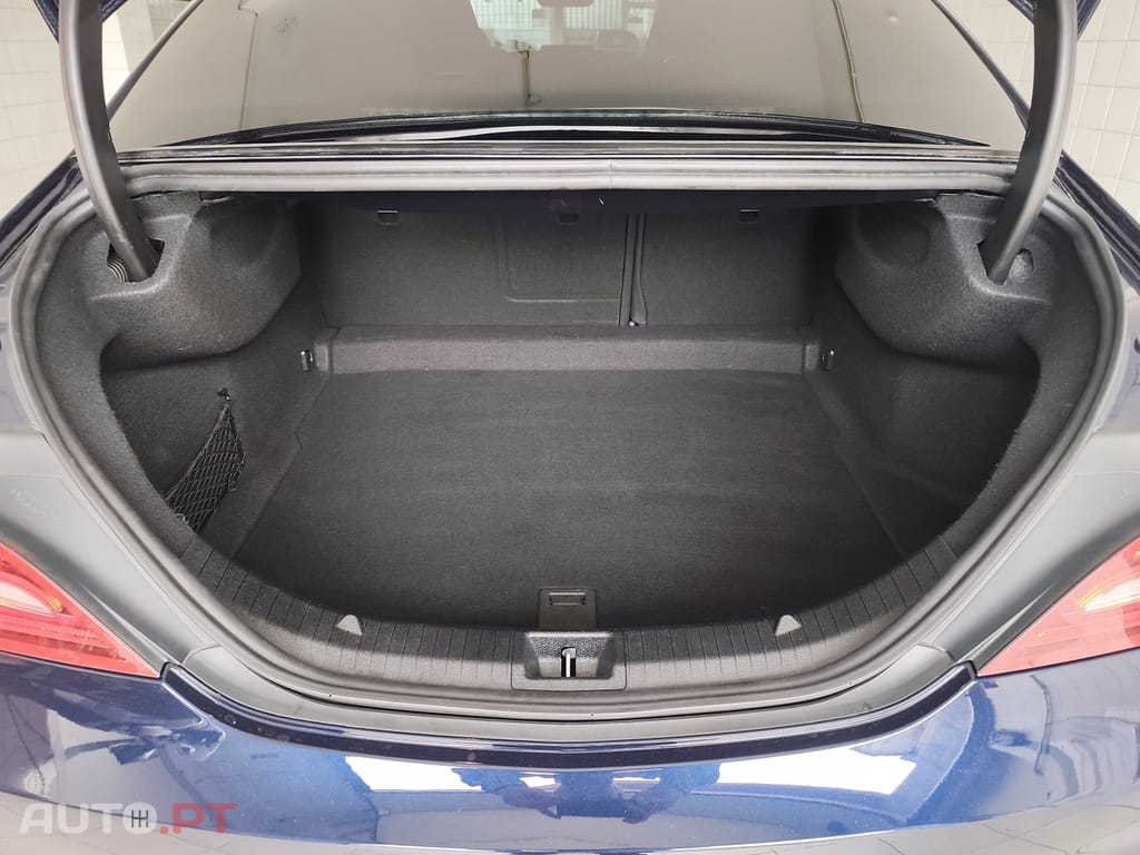 Mercedes-Benz CLA 180 d AMG Line