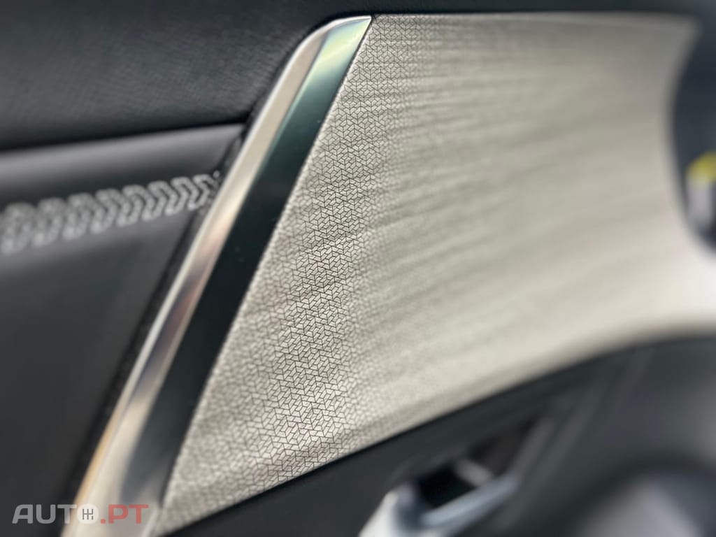 Citroen C5 X 1.6 Hybrid Shine Pack e-EAT8