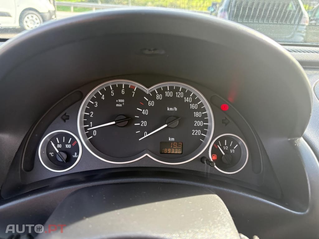 Opel Corsa 1.2 16V Enjoy