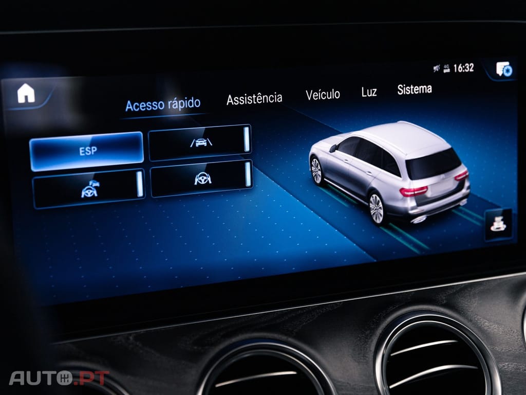 Mercedes-Benz E 300 e AMG Line