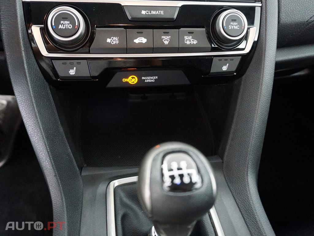 Honda Civic 1.6 i-DTEC Elegance Navi