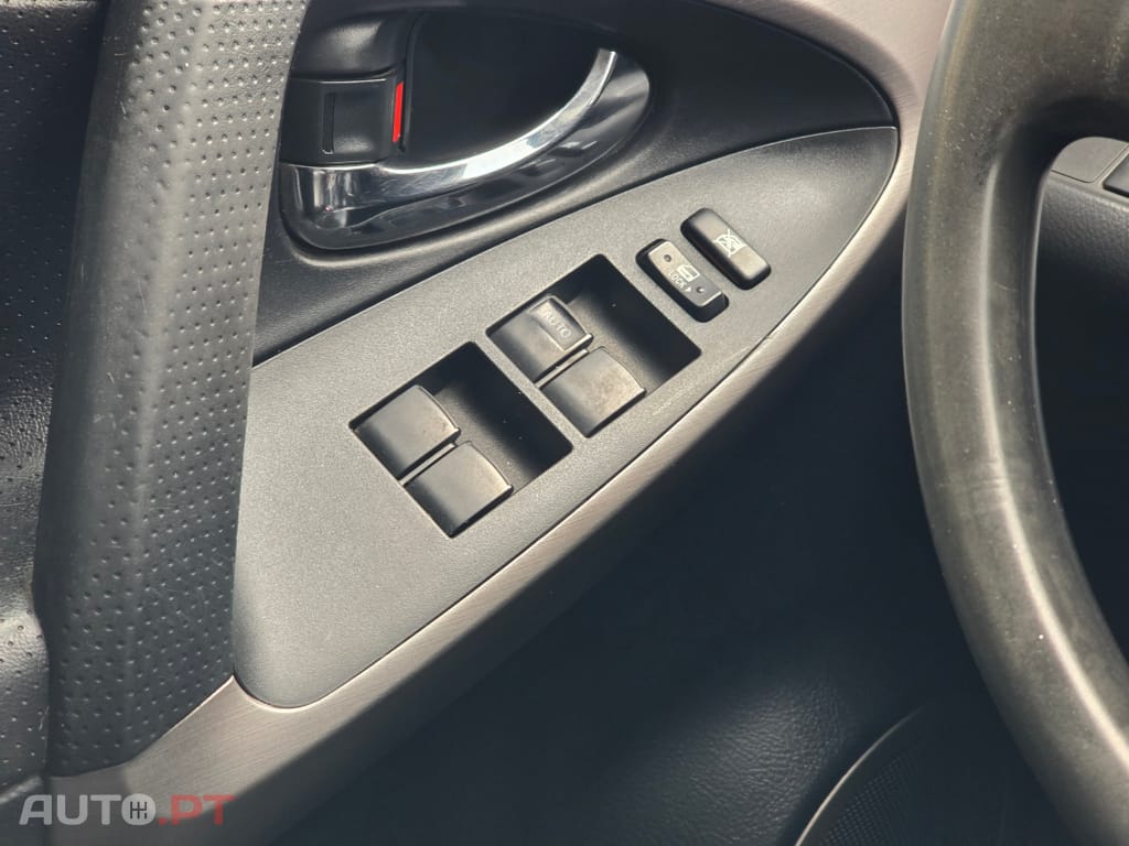 Toyota RAV4 2.2 D-4D X