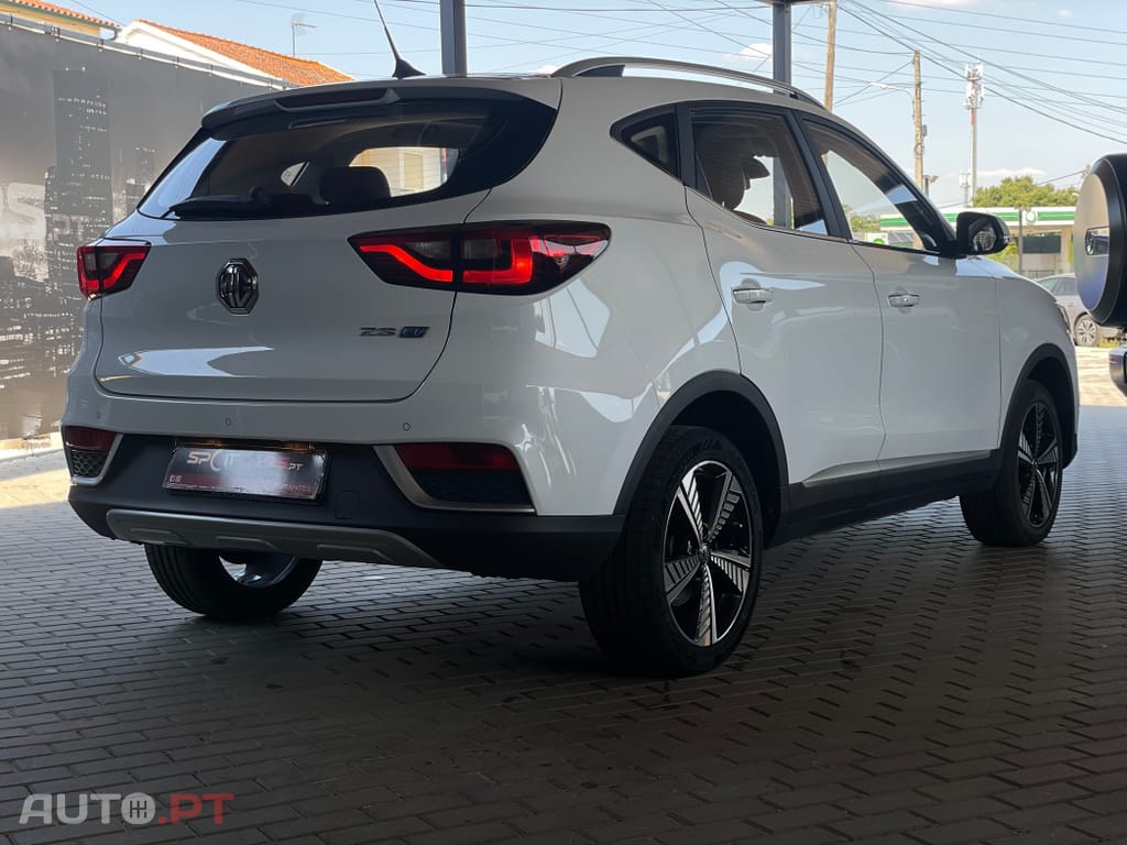 MG ZS EV Luxury