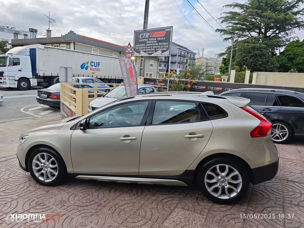 Volvo V40 Cross Country 1.5 T3 Summum Geartronic