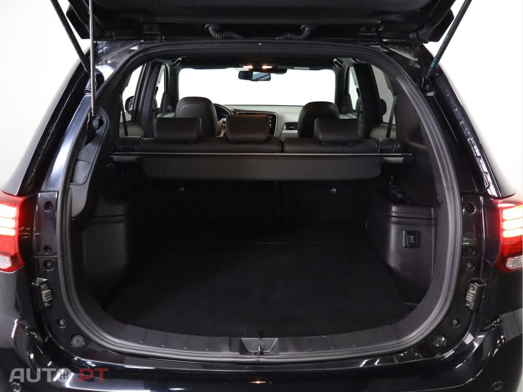 Mitsubishi Outlander 2.4 Mivec PHEV Instyle