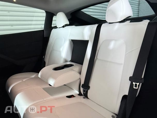 Tesla Model Y Long Range Dual Motor AWD