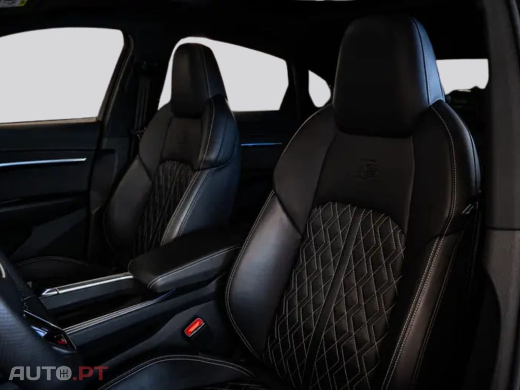Audi E-Tron I.V.A DEDUTIVEL 55 S LINE