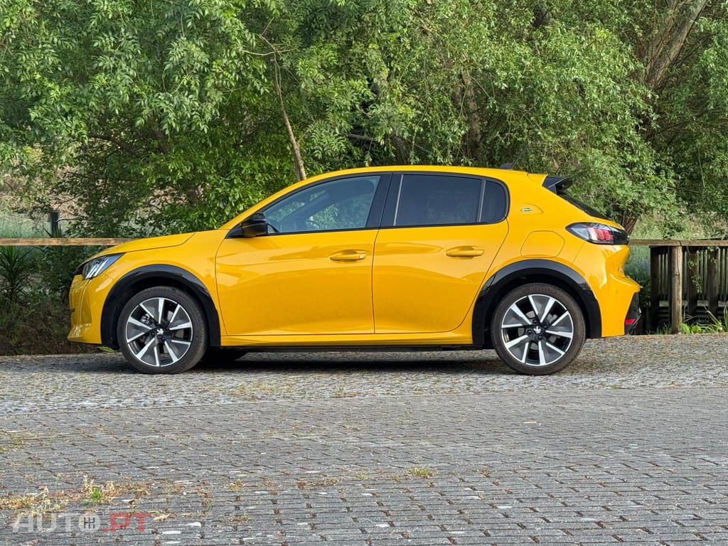 Peugeot E-208 50 kWh GT Line