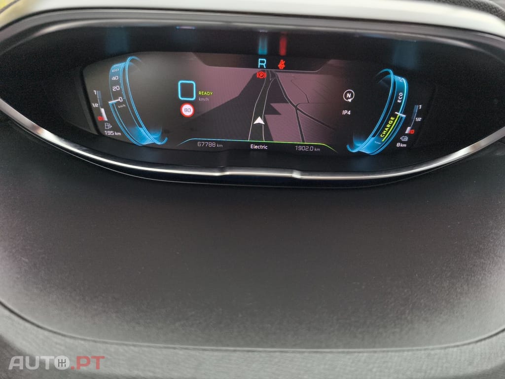 Peugeot 3008 1.6 Hybrid Allure e-AET8
