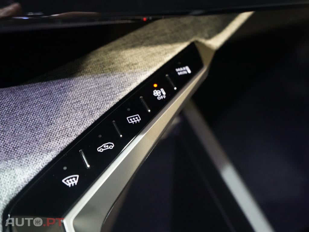 Peugeot 3008 1.2 Hybrid Allure e-DCS6