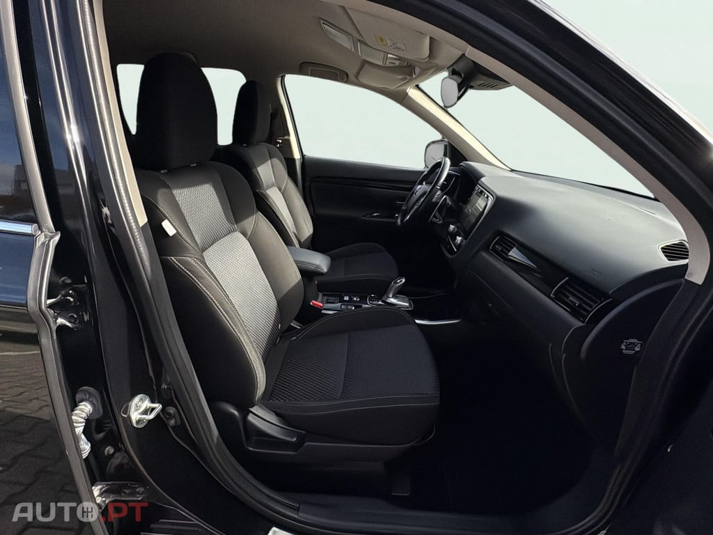 Mitsubishi Outlander 2.4 PHEV Intense