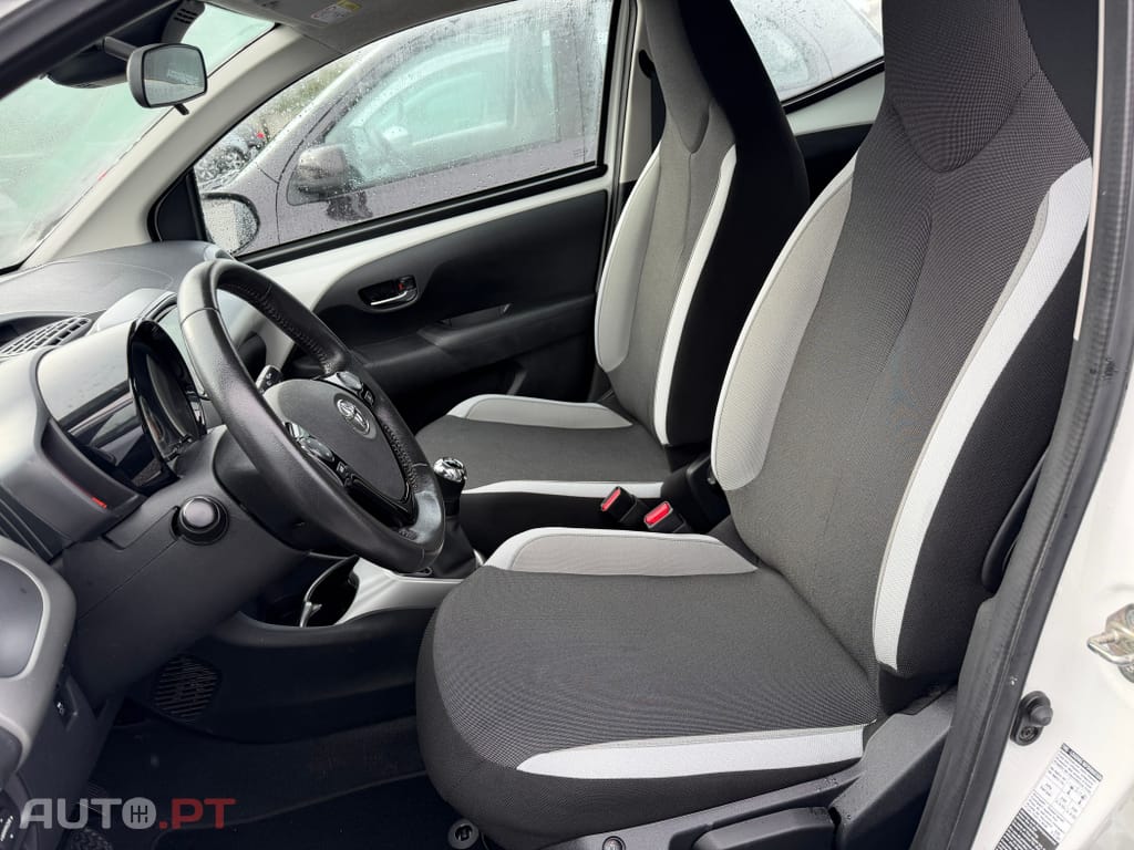 Toyota Aygo 1.0 X-Play+AC+X-Touch