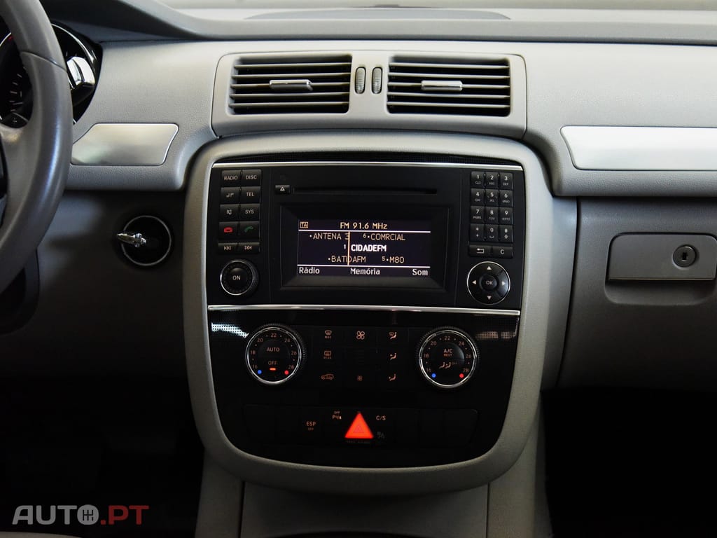 Mercedes-Benz R 320 CDi 4-Matic