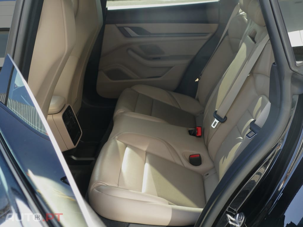 Porsche Taycan 4S