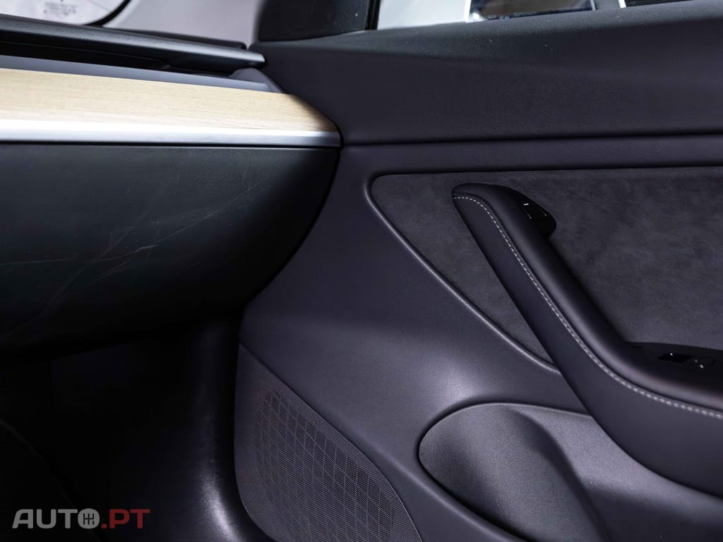 Tesla Model 3 Long-Range Dual Motor AWD