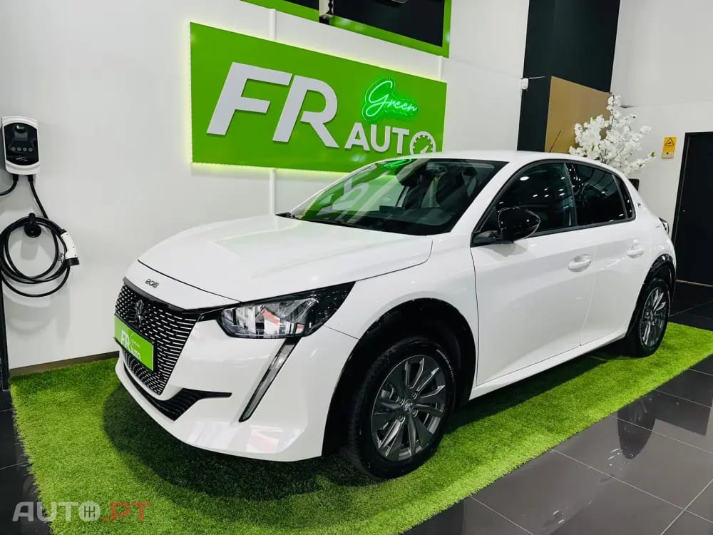 Peugeot E-208 50 kWh Style