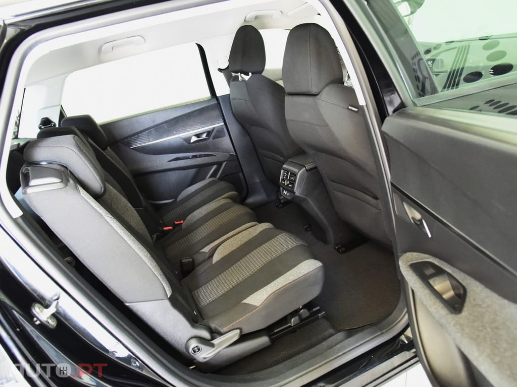 Peugeot 5008 1.2 PureTech Active Pack