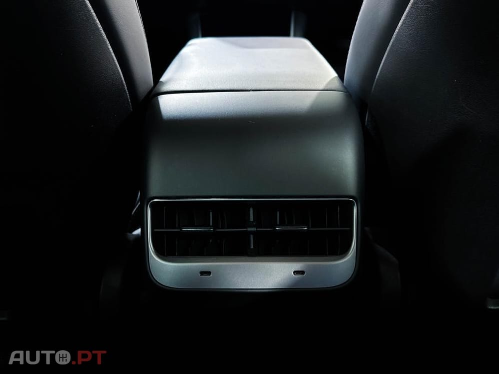 Tesla Model 3 Long-Range Dual Motor AWD