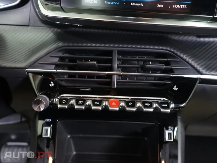 Peugeot 2008 1.2 PureTech Active Pack EAT8