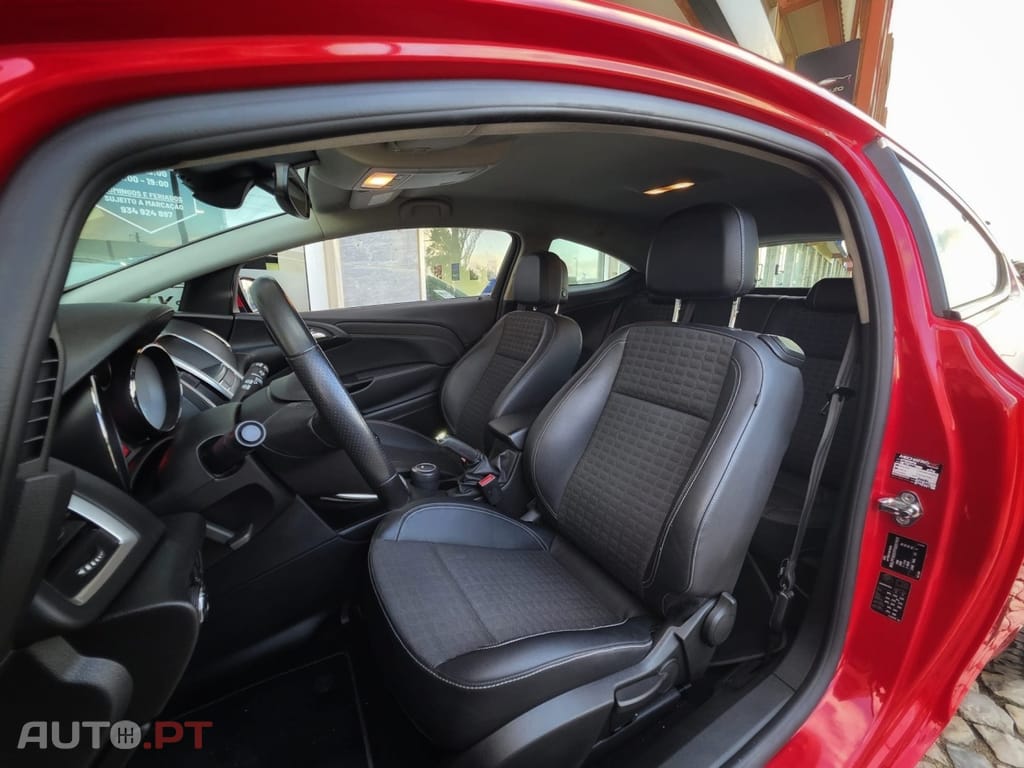 Opel Astra GTC 1.6 T S/S J20