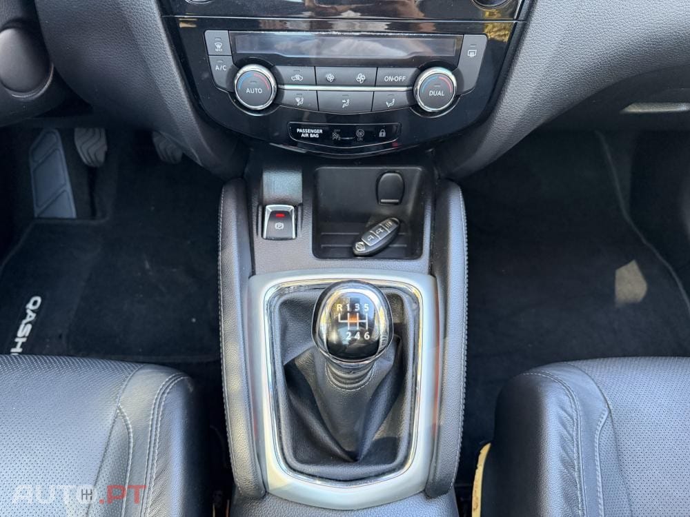 Nissan Qashqai 1.6 dCi Tekna 19 Pele