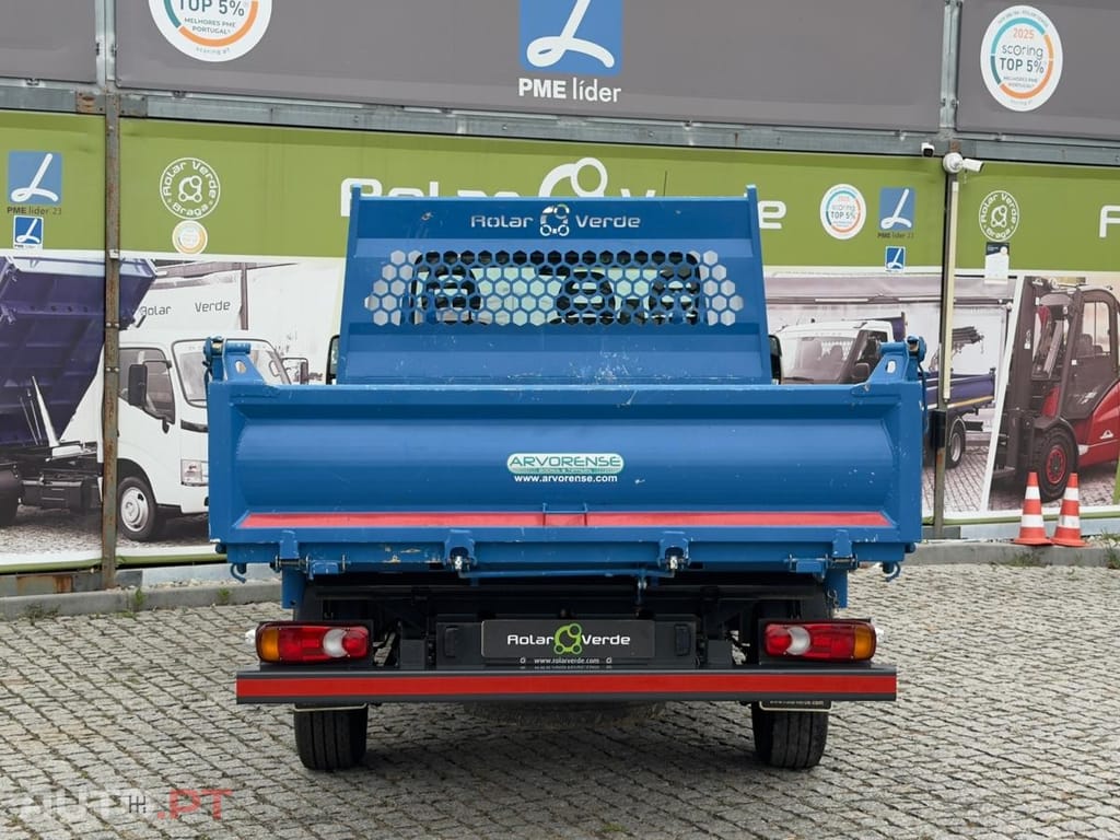 Iveco Daily BASCULA TRILATERAL