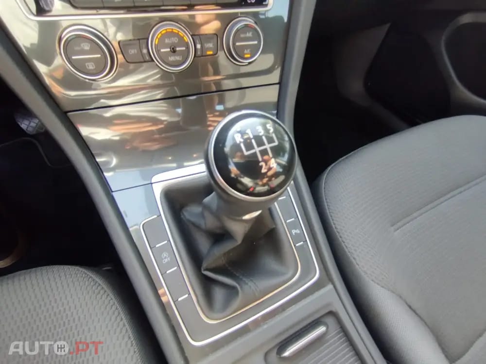 Volkswagen Golf 1.6 TDI Confortline