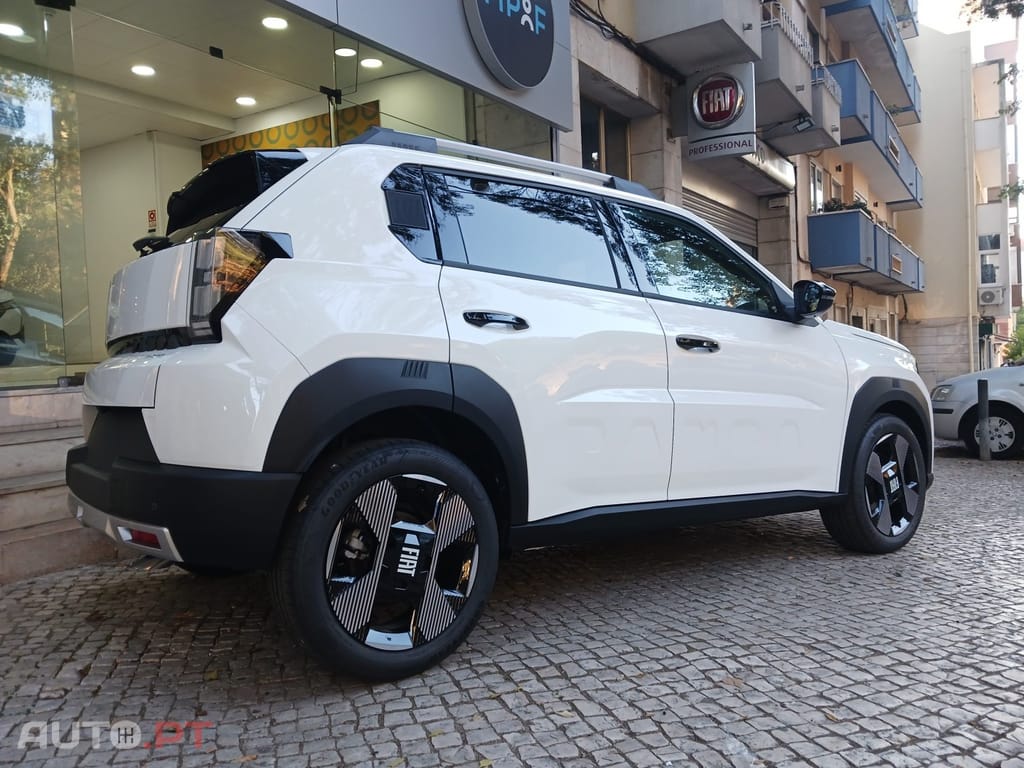 Fiat Grande Panda 1.2 Hybrid La Prima eDCT