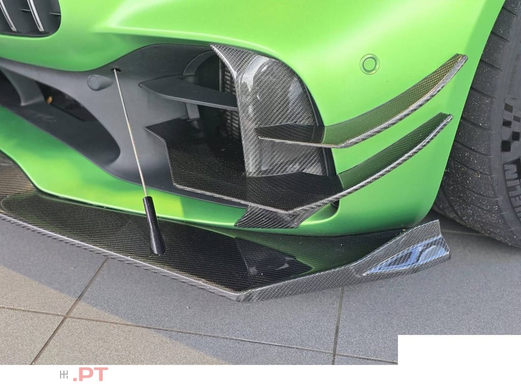 Mercedes-Benz AMG GT R
