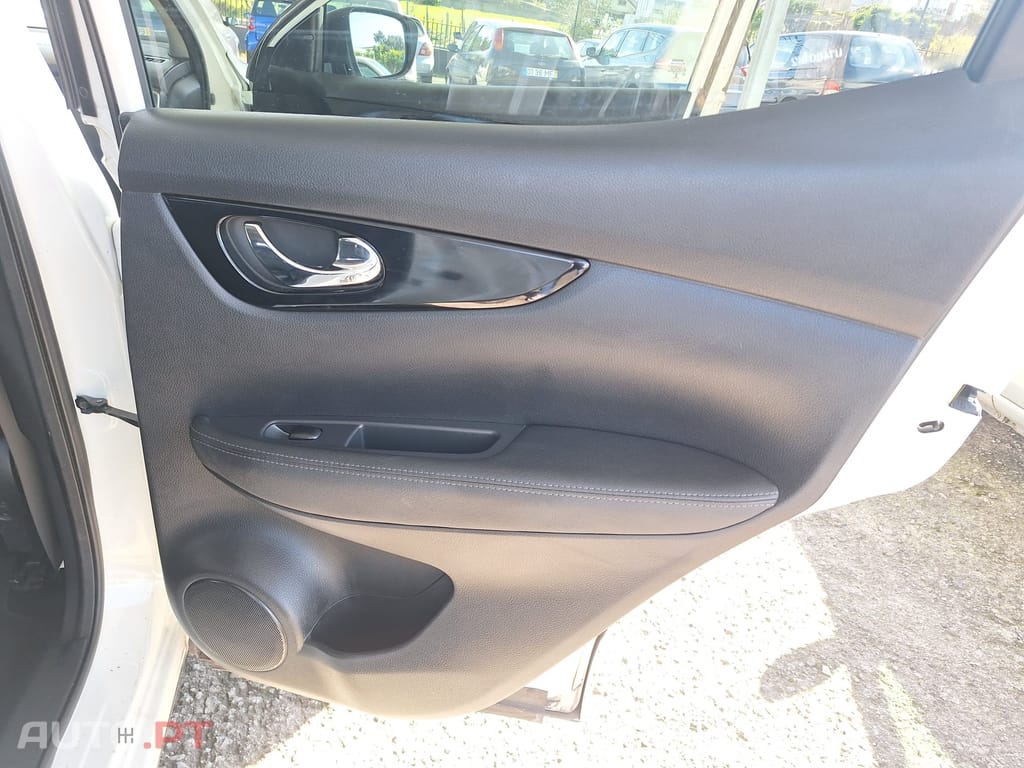 Nissan Qashqai 1.5 dCi Tekna Premium 17 Pack S Pele Preta