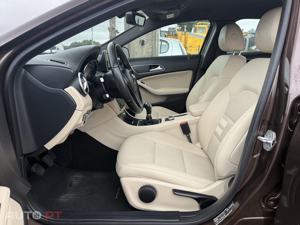 Mercedes-Benz GLA 200 d Style
