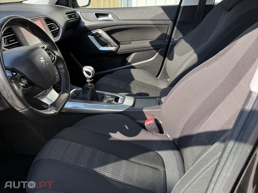 Peugeot 308 SW 1.6 BlueHDi Allure J17