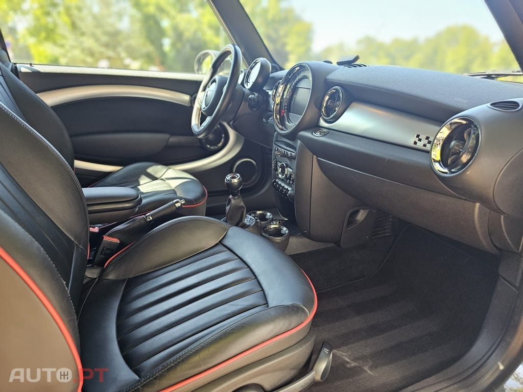 MINI Cabrio John Cooper Works
