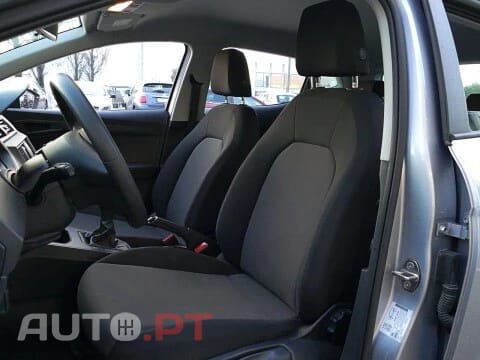 SEAT Ibiza 1.6 TDI Reference — fotografia 19