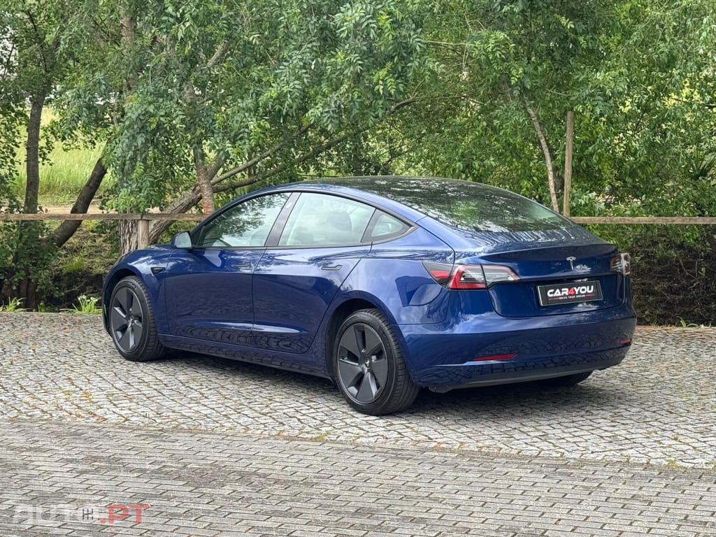 Tesla Model 3 Standard Range Plus RWD