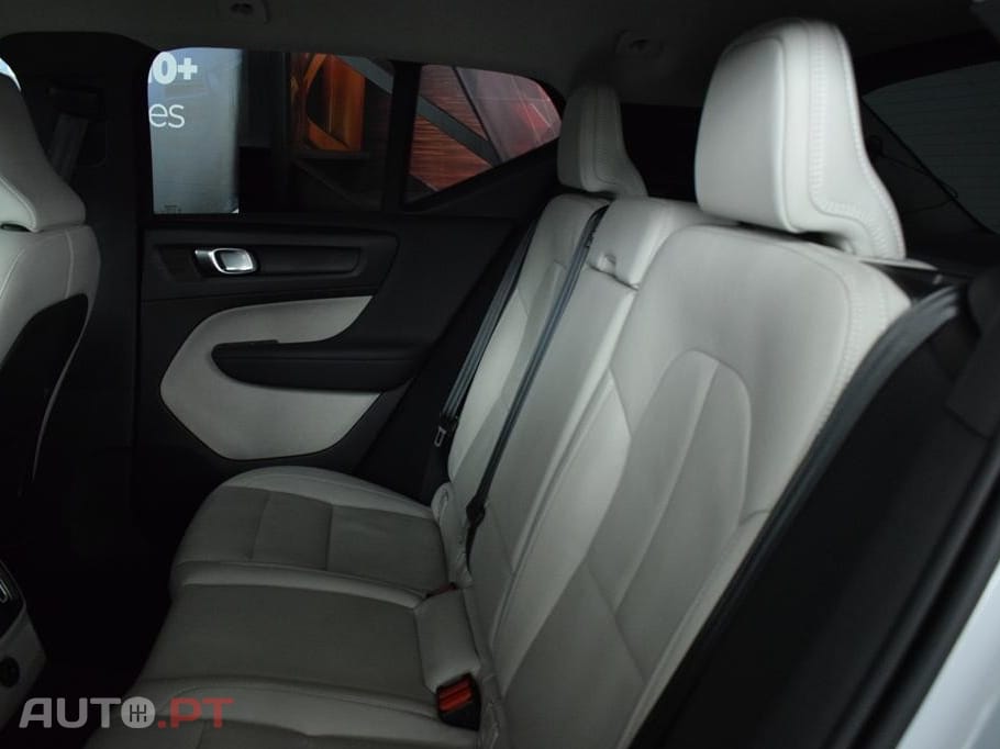 Volvo XC40 1.5 T5 PHEV R-Design Expression