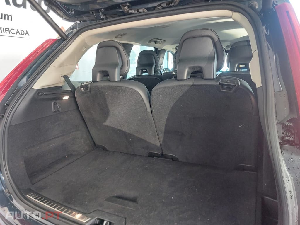 Volvo XC90 2.0 T8 PHEV Momentum Plus AWD