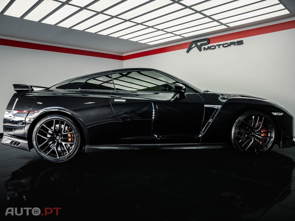 Nissan GT-R 3.8 V6 Track Edition by Nismo