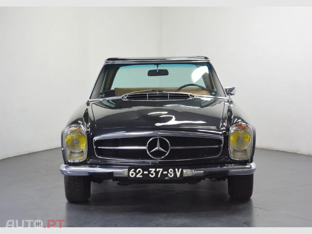 Mercedes-Benz SL 280 PAGODE 280 SL
