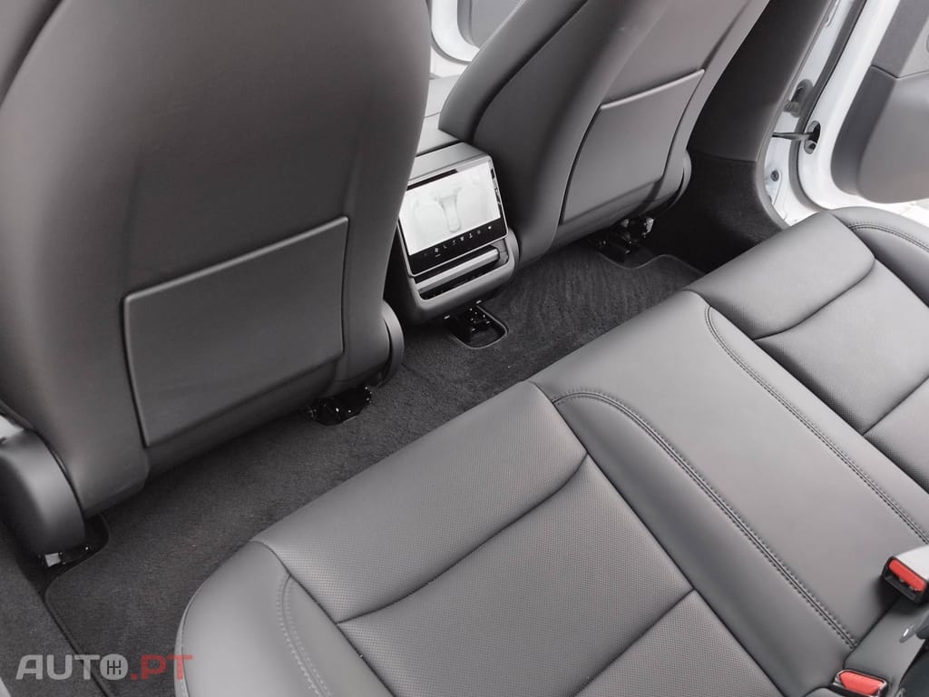 Tesla Model 3 Tração Traseira