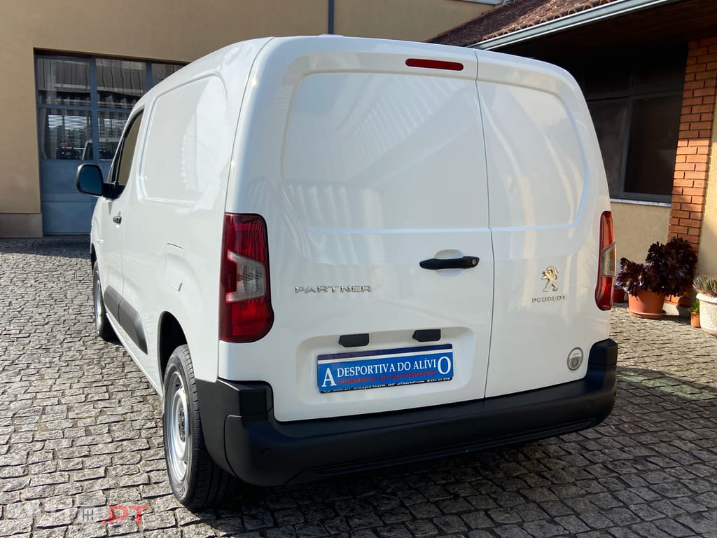 Peugeot Partner 1.6 HDI L1  100cv Carplay  Nacional Só 99 mil kms