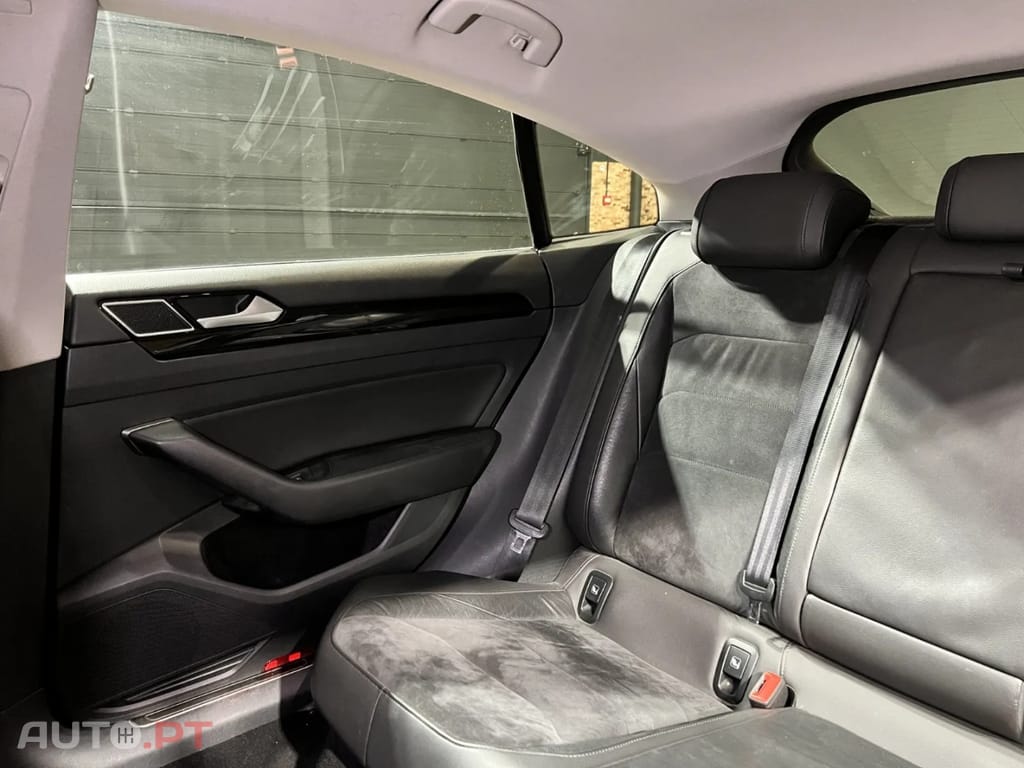 Volkswagen Arteon 2.0 TDI Elegance DSG | Automático | 2ª Chave