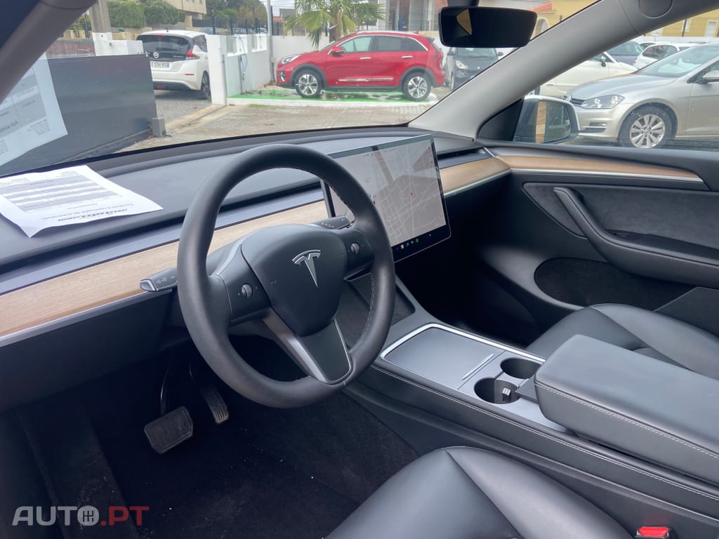 Tesla Model Y Long Range Dual Motor AWD