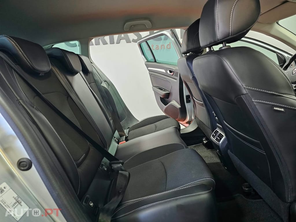 Renault Mégane Sport Tourer 1.5 Blue dCi Intens EDC