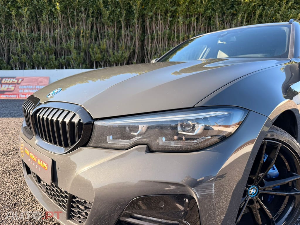 BMW 330 TOURING PACK M