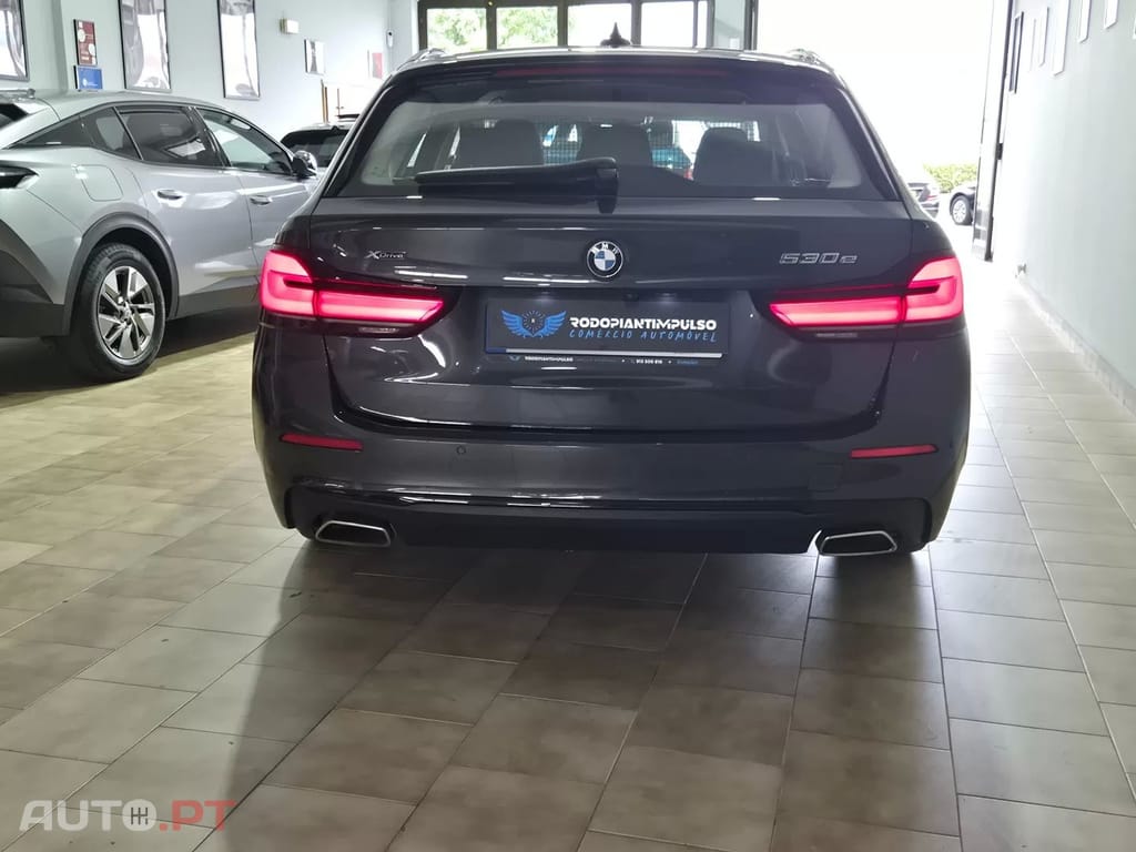 BMW 530 e xDrive Pack Desportivo M