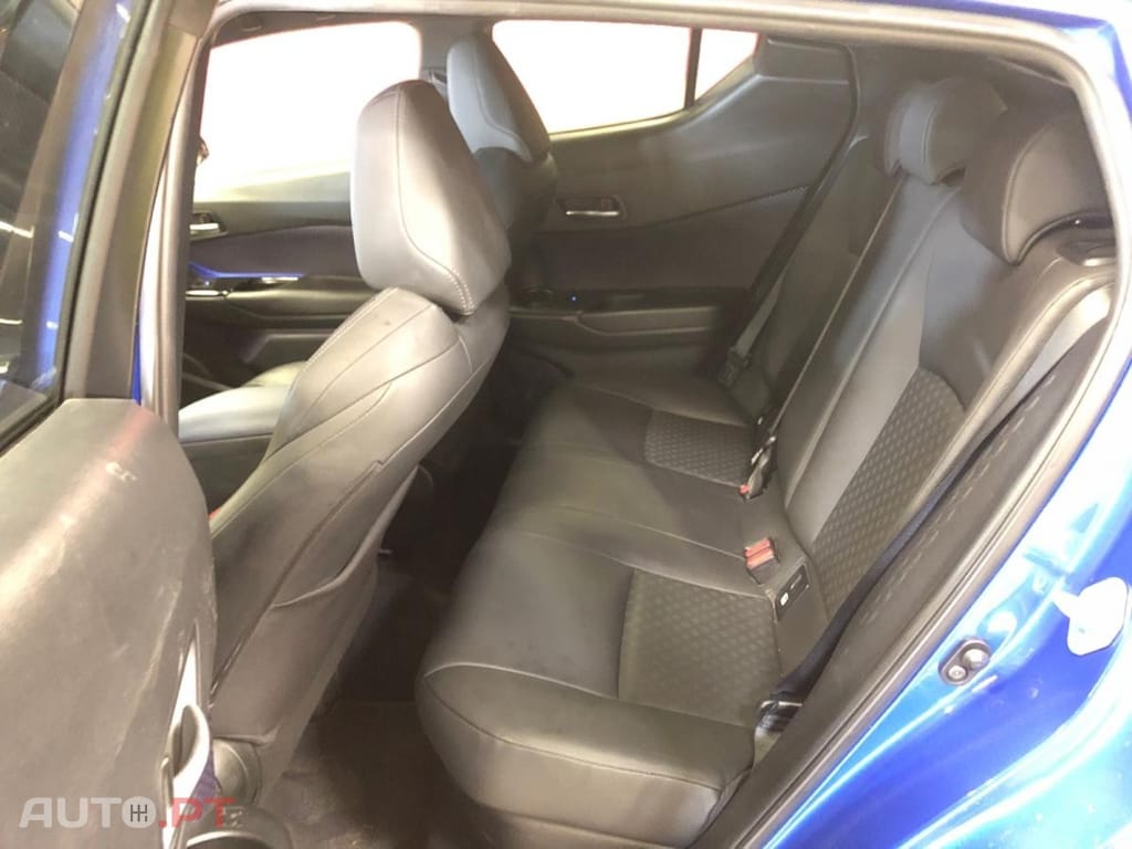 Toyota C-HR 1.8 Hybrid Graphic