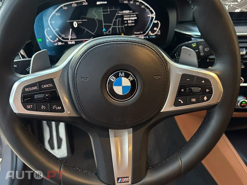 BMW 530 e Pack Desportivo M