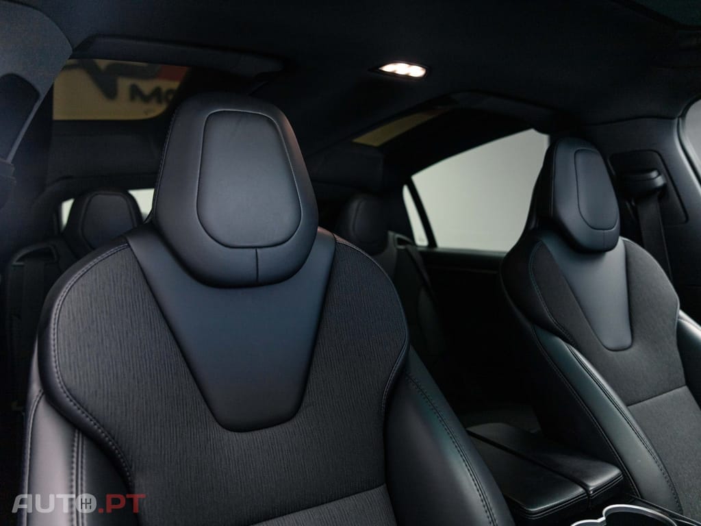 Tesla Model X 75