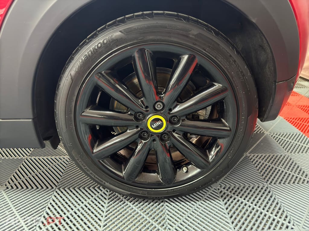 MINI Cooper Cooper SE Camden Edition